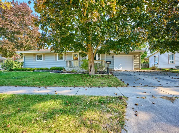 1425 Hulmes Dr, Dekalb, IL 60115