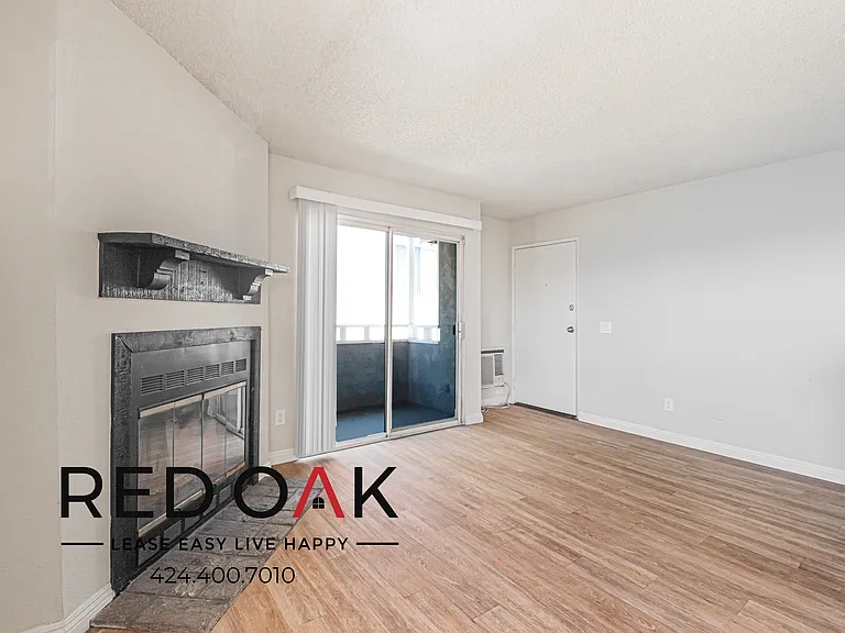 10346 Commerce Ave #7 — Photo 17