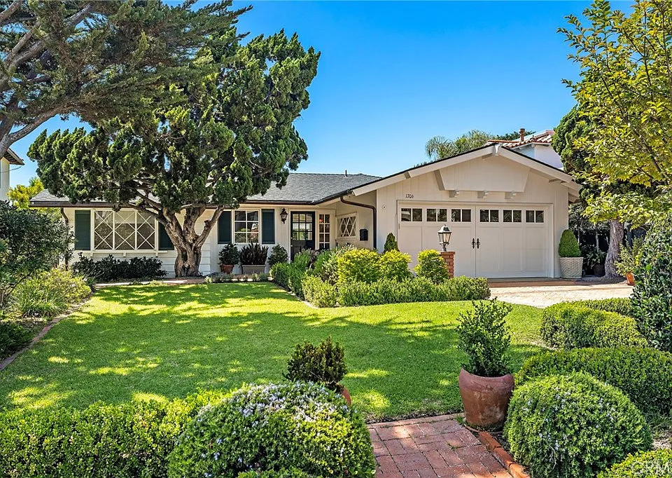 1706 Calle De Los Alamos