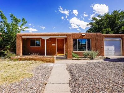 7738 Robin Ave NE, Albuquerque, NM, 87110
