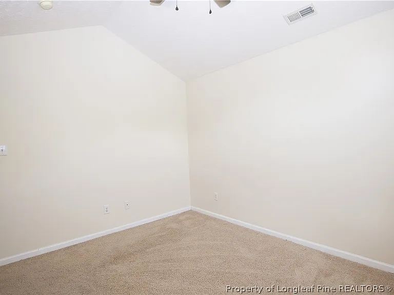 112 Raymond St — Photo 26