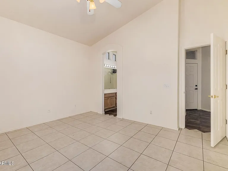 2205 S Harper — Photo 20