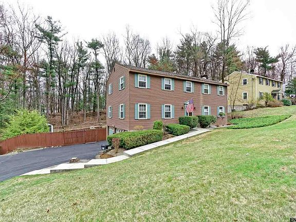 2nd image of 7 Pinewood Dr