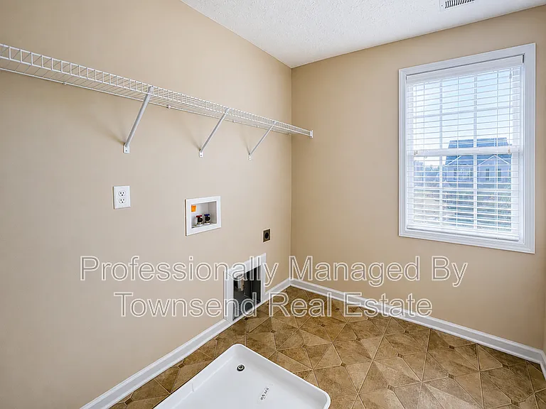 4211 Cherry Hill Ln — Photo 20