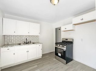 20652 Kingsville St #1, Harper Woods, MI 48225
