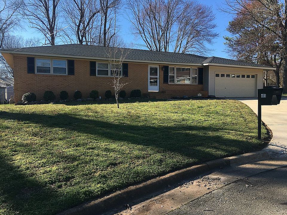 1st image of 405 Hillmont Cir NW