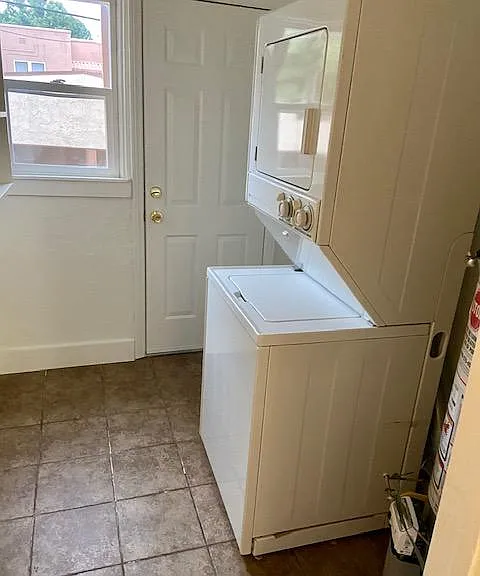 735 N Hayworth Ave — Photo 21