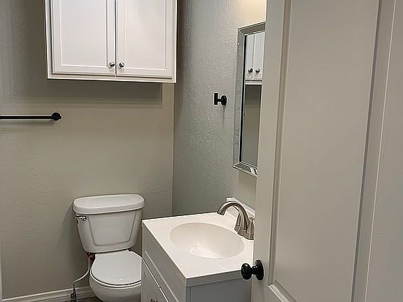 4th image of 2109 Hamilton St