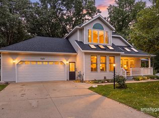 1325 S Broadway St, Hastings, MI 49058