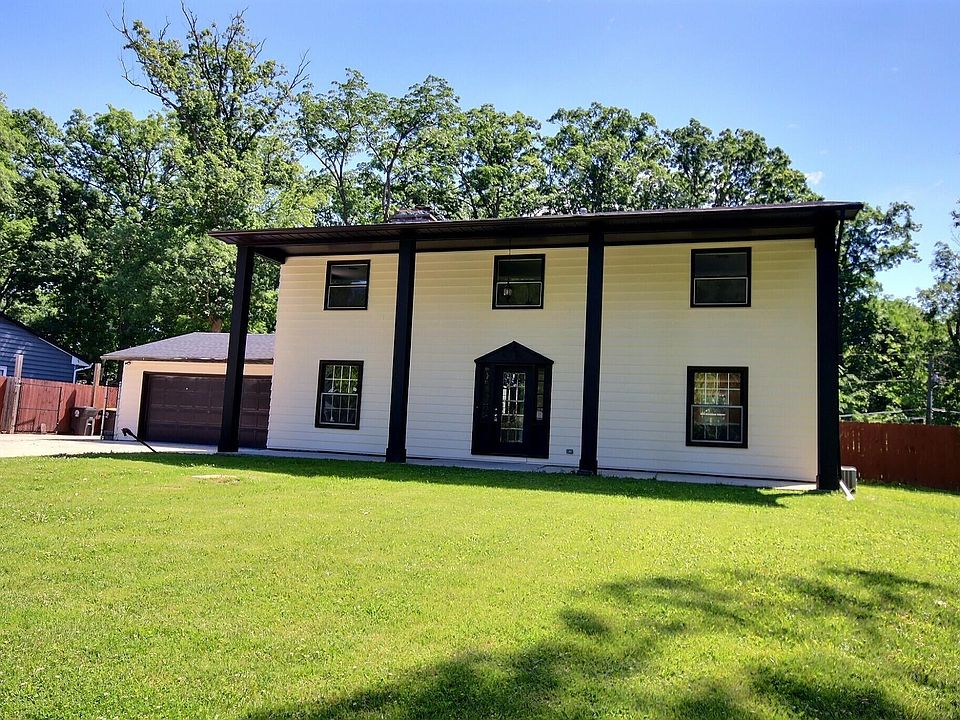 1st image of 8120 Manor Dr