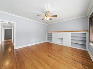 7953 S Saint Lawrence Ave, Chicago, IL 60619