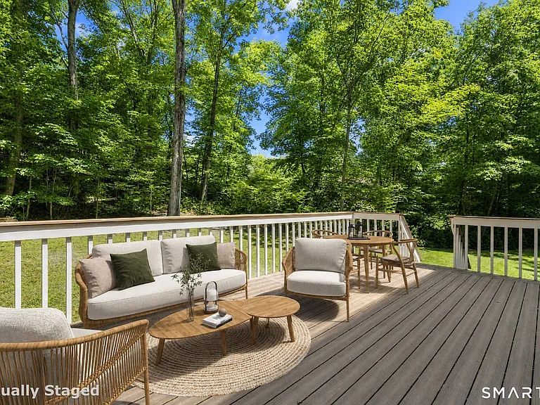732 Den Rd — Photo 19