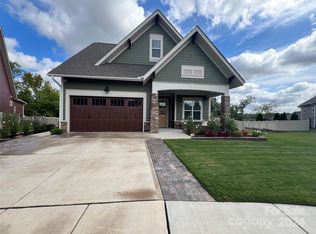 8871 Cotton Grove Ct, Harrisburg, NC 28075