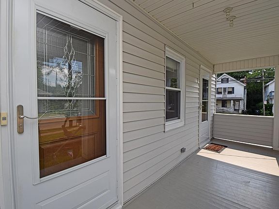 3rd image of 4101 Paxton Ave