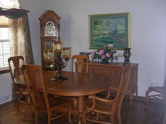 5th image of 1387 Willow Bend Ln