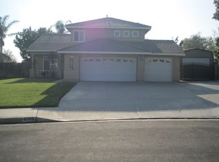 2793 W Summerset Dr, Rialto, CA 92377