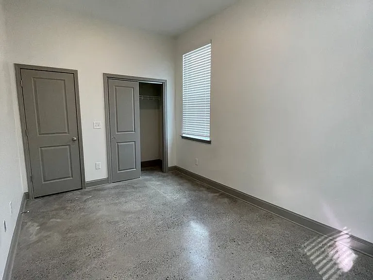 2103 Union Ave — Photo 6