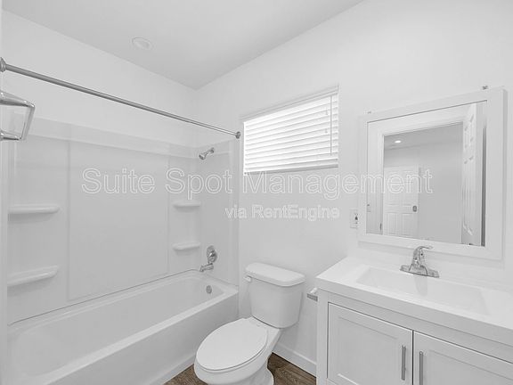 4th image of 570 N Cambridge St Back 572