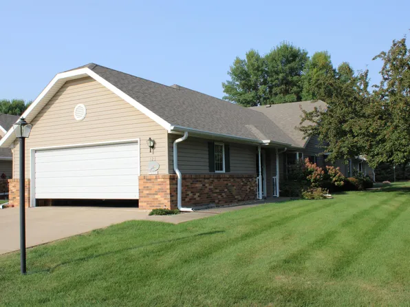 708 2nd St SE APT 123, Orange City, IA 51041