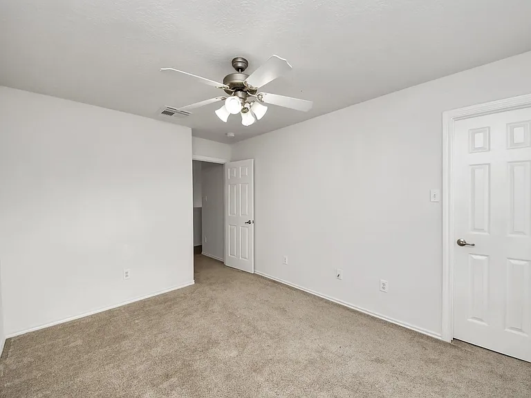 6411 Bright Falls Ln — Photo 17