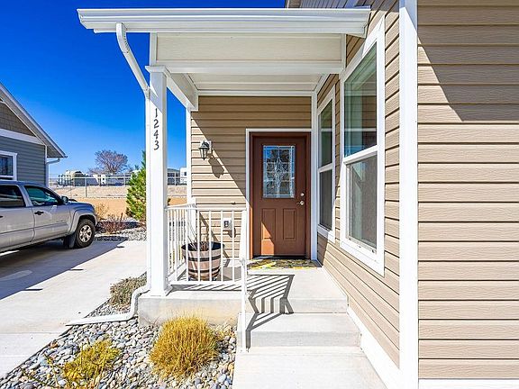 3rd image of 1243 Periwinkle Ct