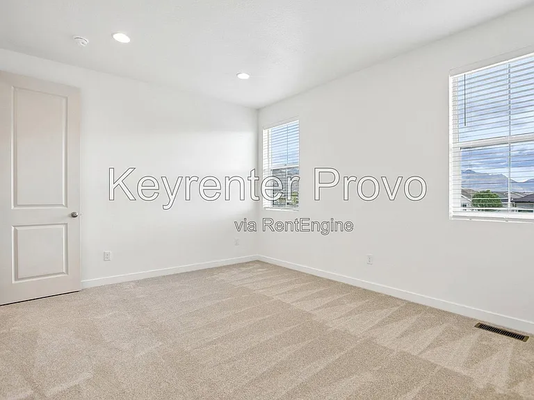 2568 N 3670 W — Photo 23