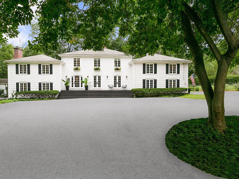 Gracious Darien Home...