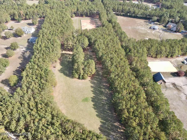 1010 Pasture Circle, Aberdeen, NC 28315