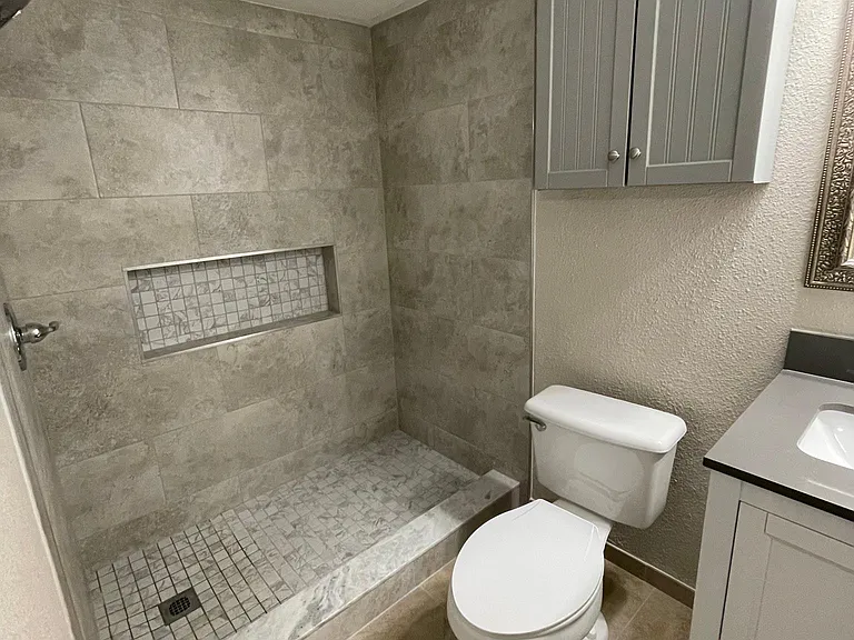 120 Avenue H #106 — Photo 5