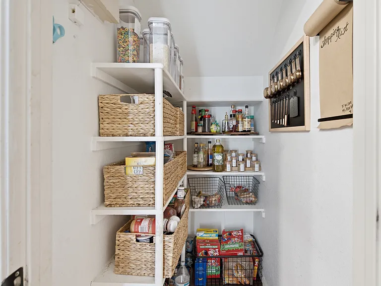 1195 W Salmon Ct — Photo 13