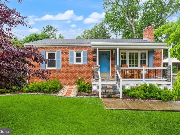 3912 Fairview Dr, Fairfax, VA 22031