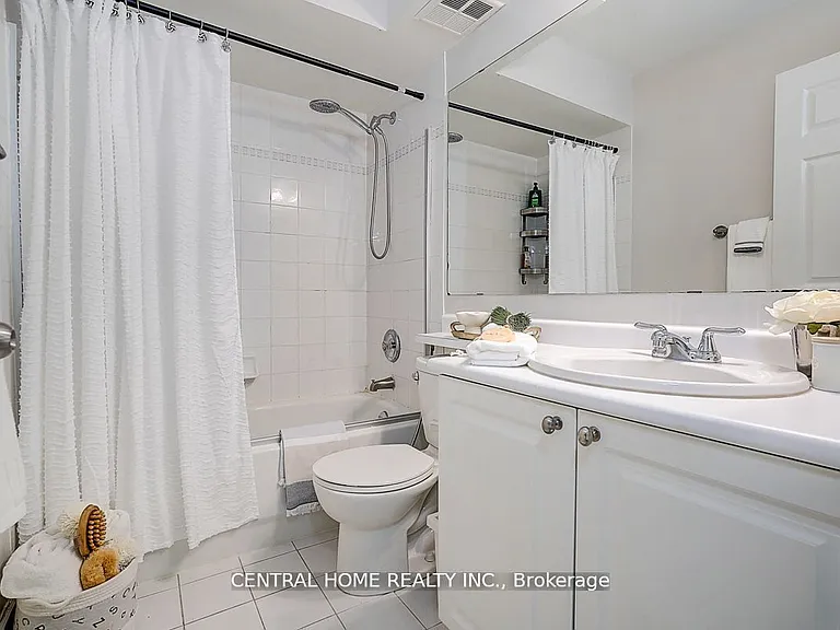 988 Sheppard Ave W #11 — Photo 21