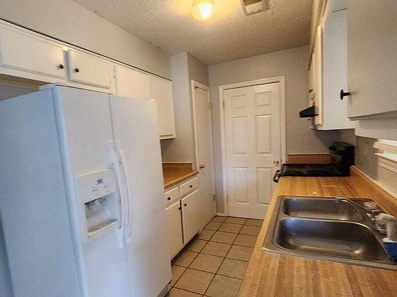 2nd image of 3655 Carroll Dr