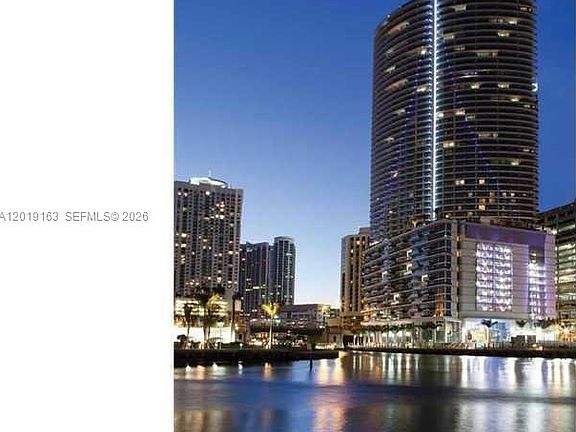 3rd image of 200 Biscayne Boulevard Way APT 4904