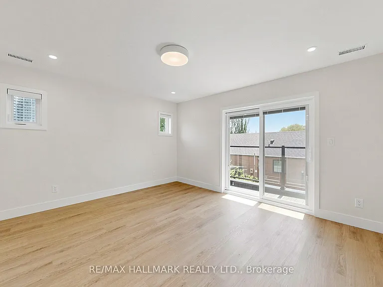 367 Woodmount Ave #2 — Photo 27