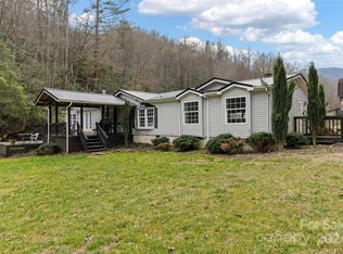 241 Beech Tree Rd, Whittier, NC 28789