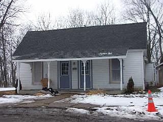 1st image of 612 S Michigan St