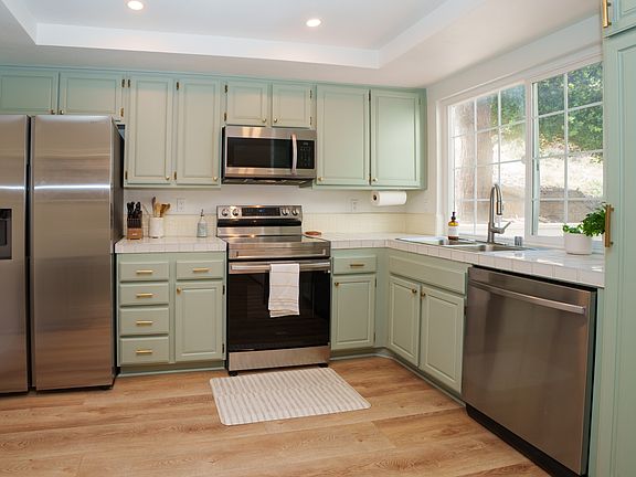 2nd image of 3766 Balboa Ter Unit F