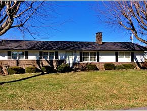 3rd image of 115 Balsam Dr