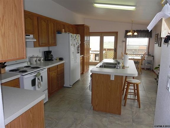 2nd image of 10262 Chameleon St