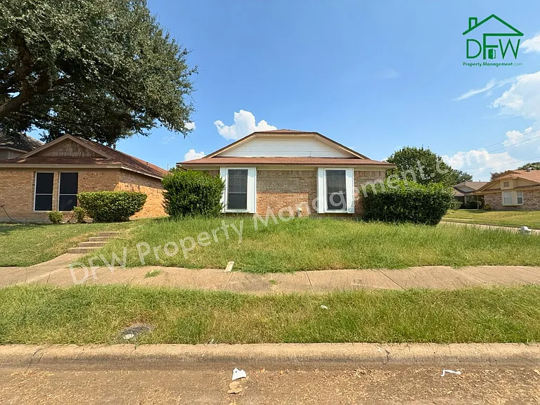 920 N Bryan Belt Line Rd — Photo 1