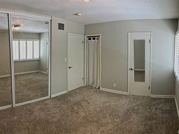 3rd image of 6400 Primrose Ave APT 23