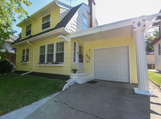 505 Bethesda Ct, Waukesha, WI 53186