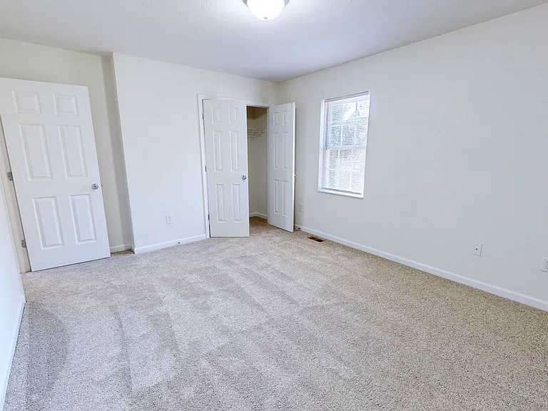 5 Stratford Dr #111 — Photo 17