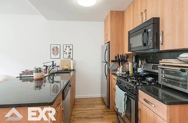 Rented by EXR | media 4