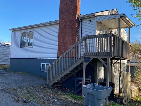 2nd image of 221 Taylor St #3