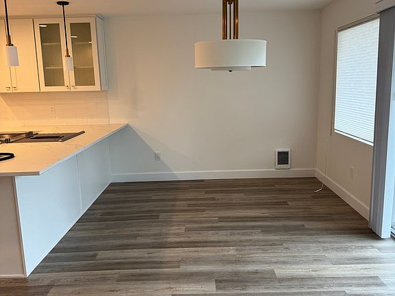 5th image of 9715 NE Juanita Dr APT 105