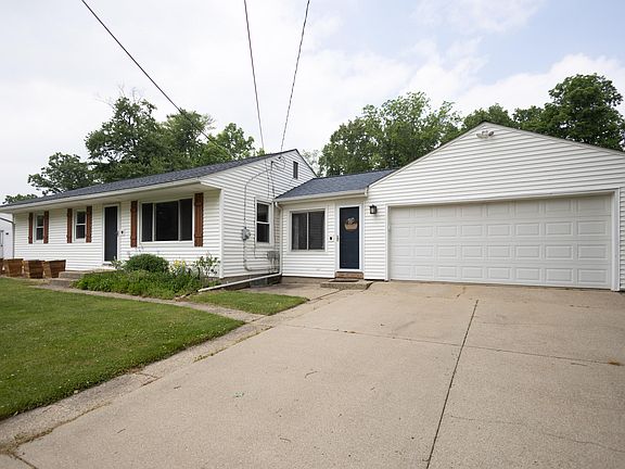 3rd image of 2908 Rolling Hill Ave