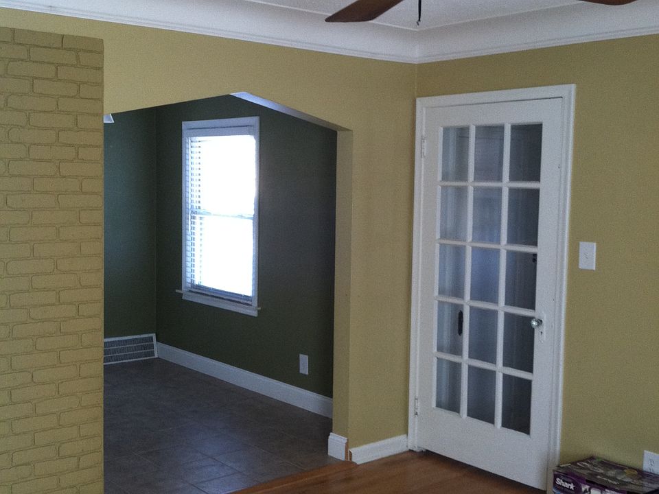 1st image of 1085 Highland Ave