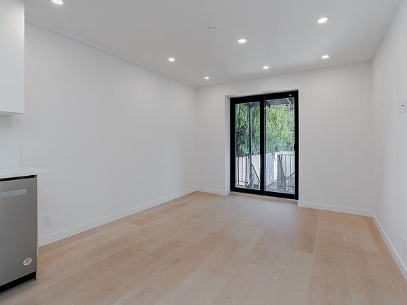 3rd image of 20-15 46th St #1